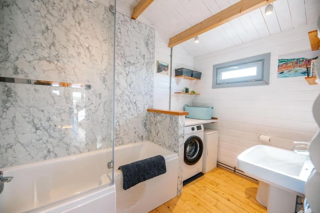 The Cabin, Parham Woodbridge Exteriör bild