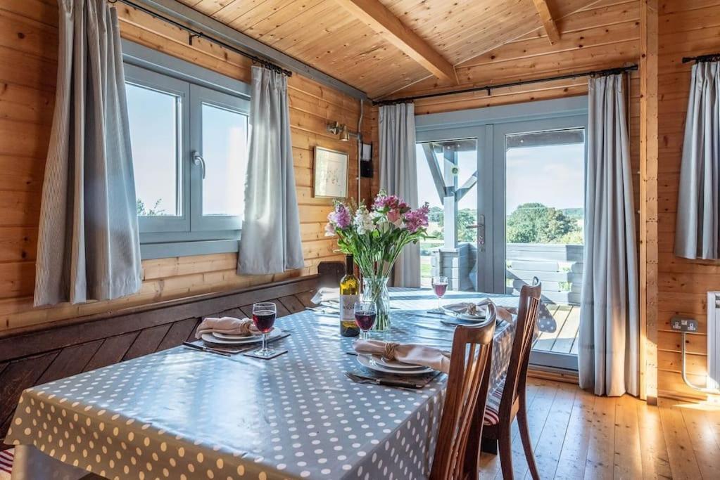 The Cabin, Parham Woodbridge Exteriör bild